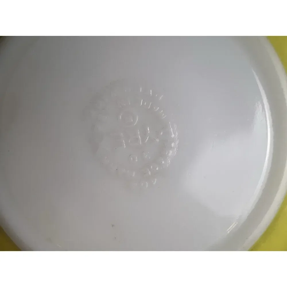 Pyrex #404 Yellow Nesting Mixing Bowl 4 Qt Vintage Primary Color